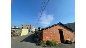 住商不動產大居和緯加盟店 - 聖母廟城西街三角窗建地
